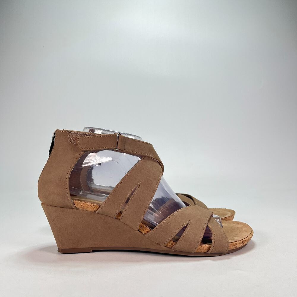 Adrienne Vittadini Topaz Taupe Back Zip Strappy Wedge Sandals Women's Size 9.5M